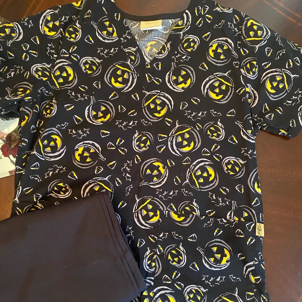 Halloween Scrub top. Black grey orange. Medium